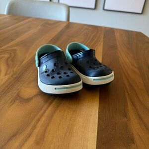 Crocs toddler size 7